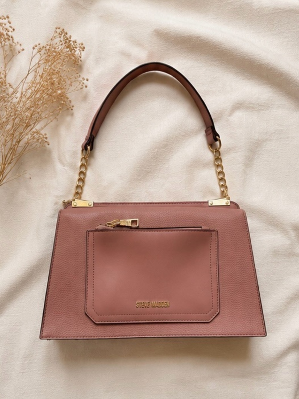 LIKE NEW Steve Madden Mauve Pink Crossbody with Gold Hardware